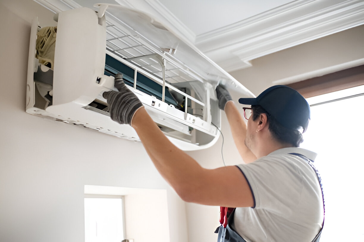 Professional AC maintenance service in Dubai summer heat